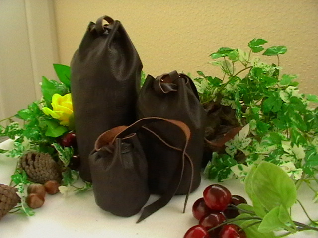 A Finlay Leather Bag Set